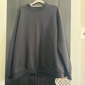 Women’s Black Crewneck Sweatshirt with Pocket and Drawcord Hem